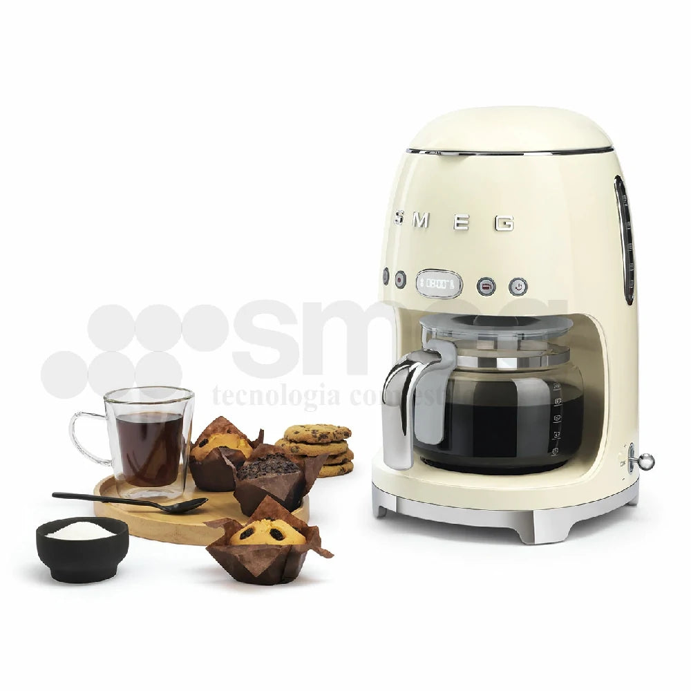 Cafetera de Goteo Smeg, Estilo años 50, 1050W, Crema, DCF02CREU