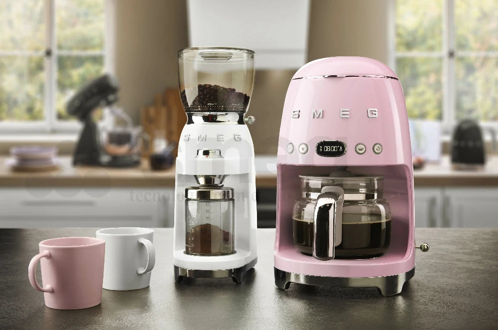 Cafetera de Goteo Smeg, Estilo años 50, 1050W, Rosa, DCF02PKEU