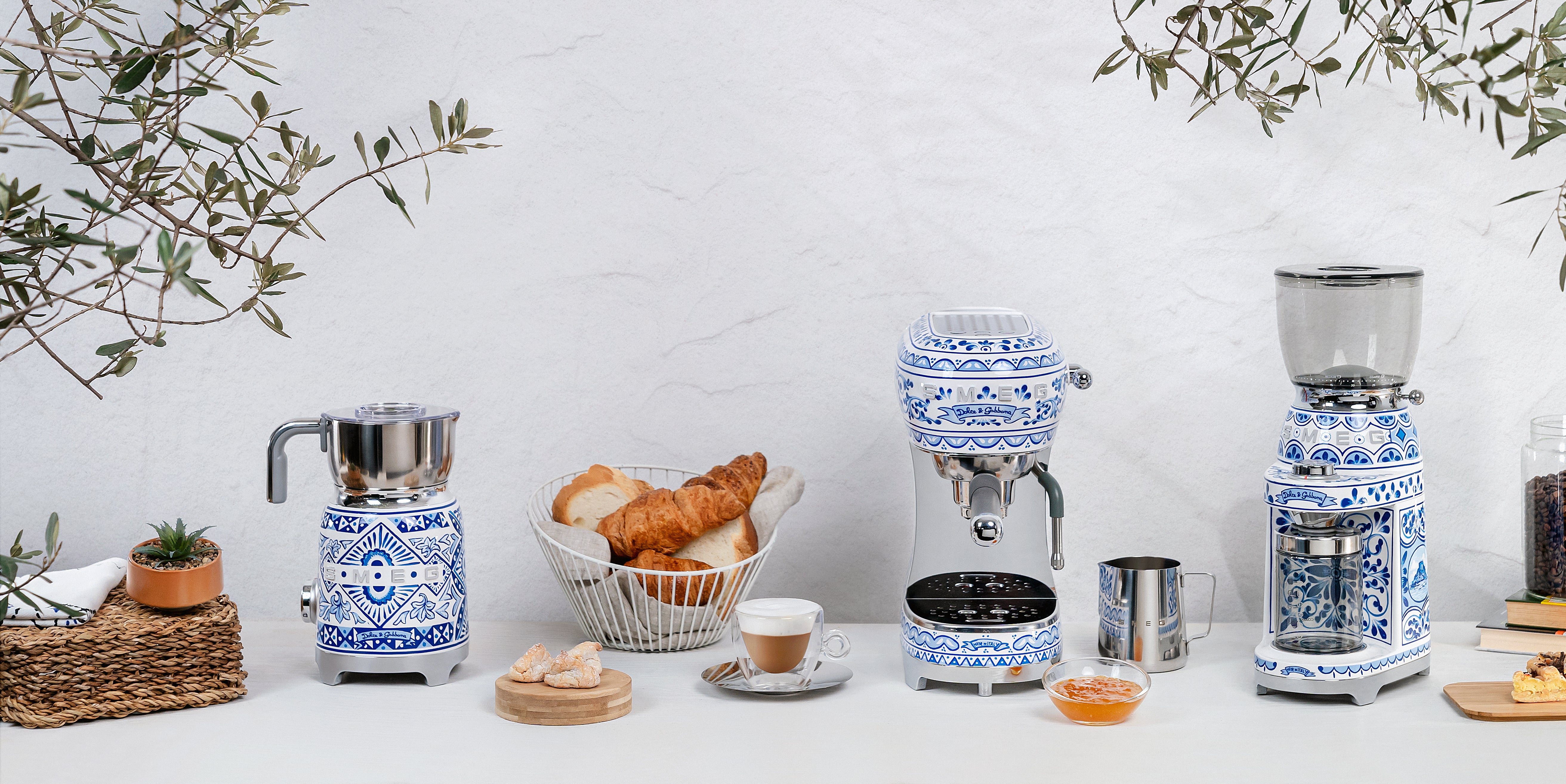 Molinillo de Café Smeg, Estilo años 50, 150w, Azul Mediterrâneo, CGF01DGBEU