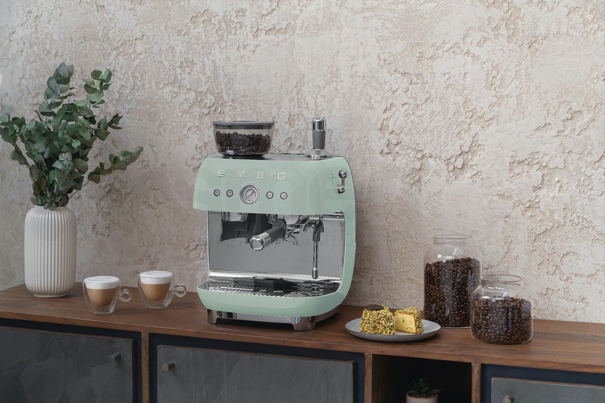 Cafetera Espresso Manual con Molinillo Smeg, Estilo años 50, 1650w, Verde Pastel, EGF03PGEU
