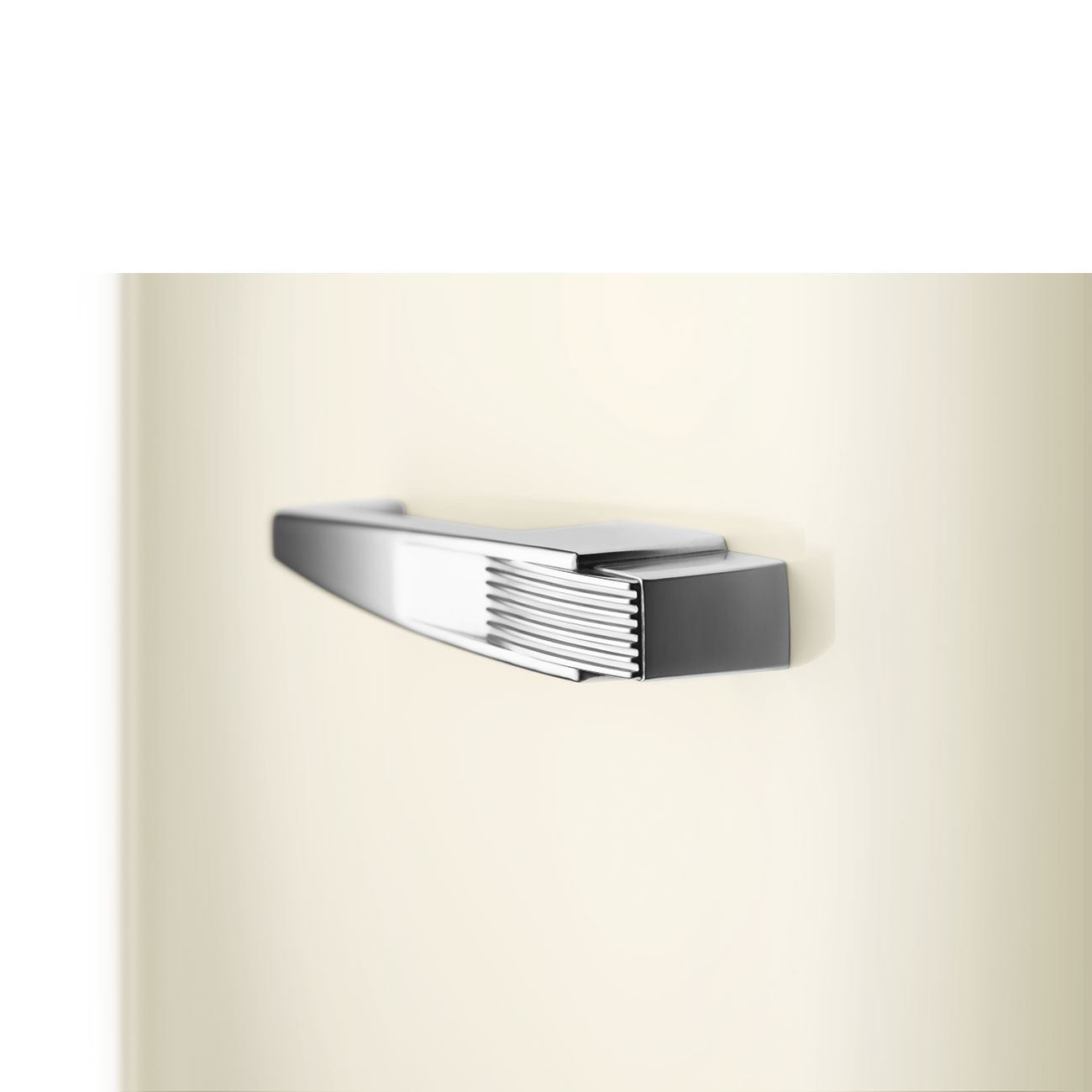 Refrigerador Smeg 1 Puerta, Estilo anõs 50, Bisagra a la izquierda, 220v, Crema, FAB28LCR6