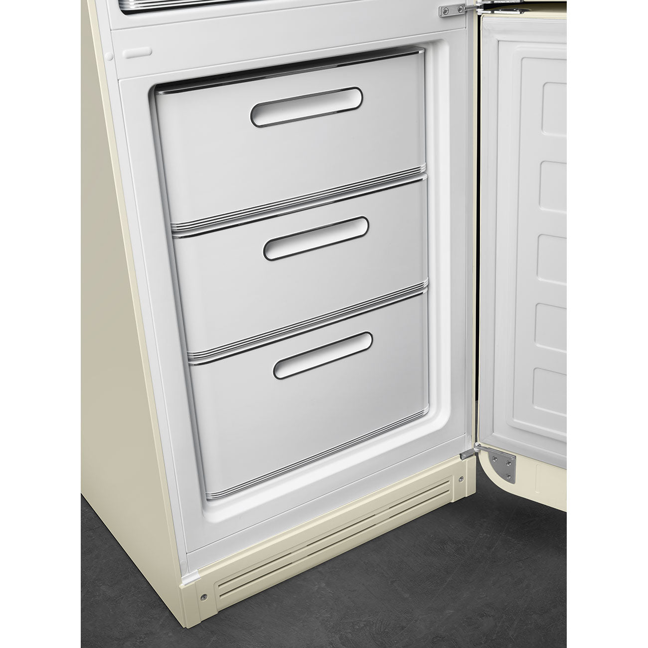Refrigerador Smeg 2 Puertas, Estilo anõs 50, Bisagra a la derecha, 220v, Crema, FAB32RCR5