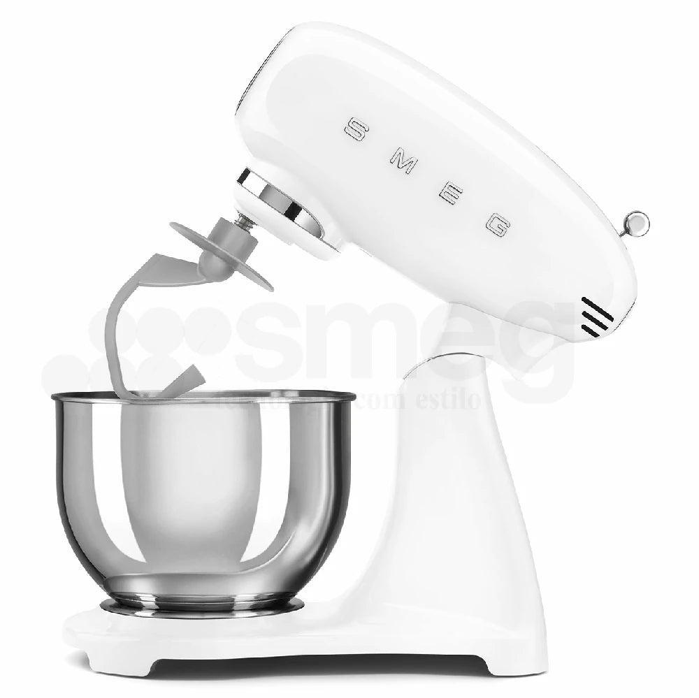 Batidora Smeg, Estilos años 50, 800W-220V, Blanco Full Collor, SMF03WHEU