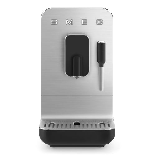 Cafetera Automatica con Varilla de Vapor Smeg, Estética Collezione, 1350w, Negro, BCC12BLMEU