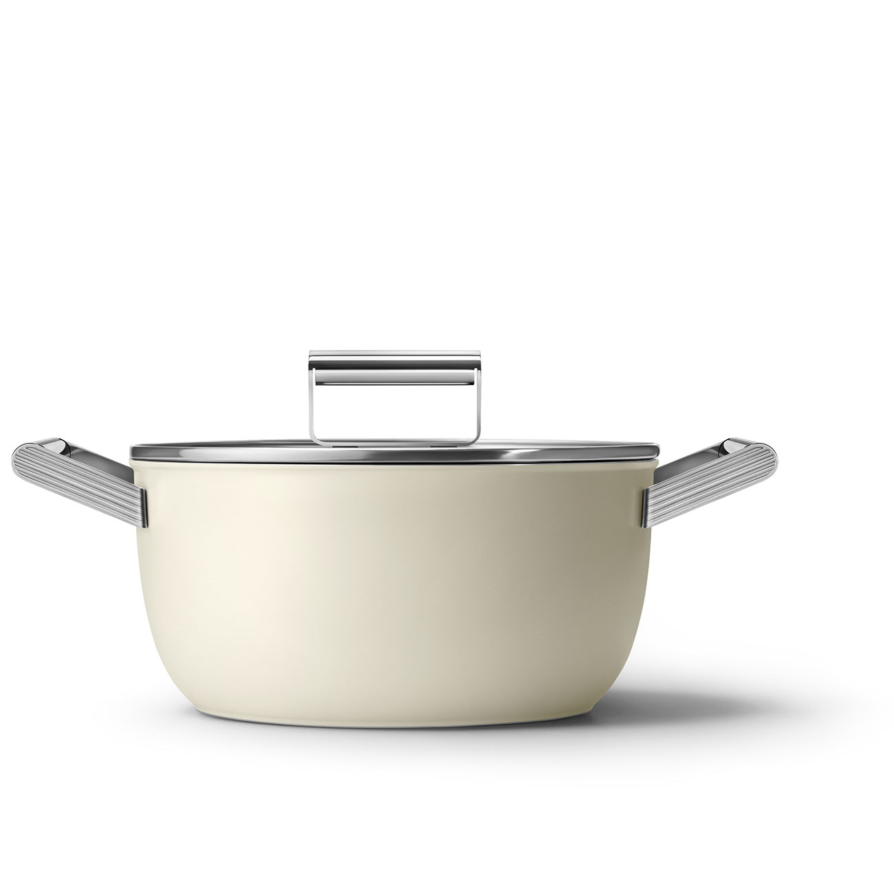 Olla Antiadherente Smeg, Estilo años 50, Crema, CKFC2411CRM