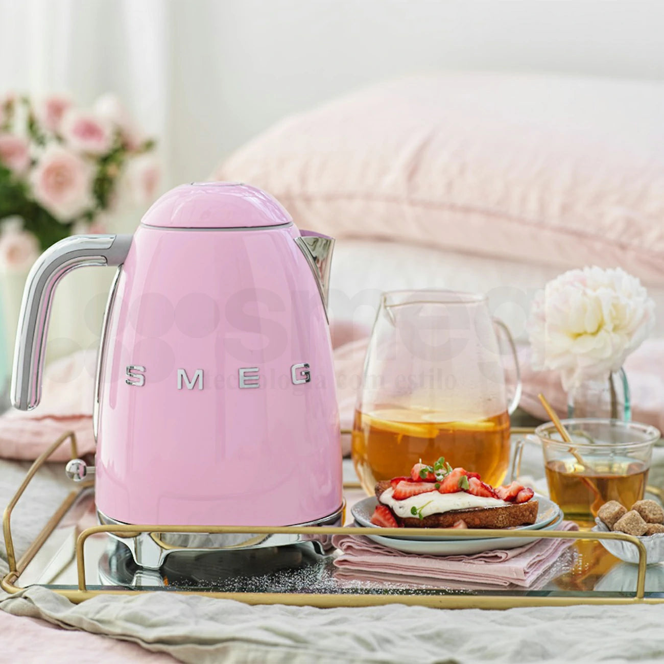 Hervidor Eléctrico Smeg, Estilo anõs 50, Rosa, KLF03PKEU