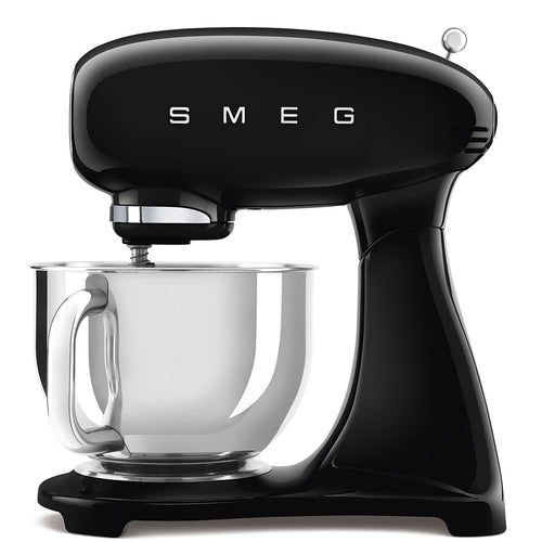 Batidora Smeg, Estilos años 50, 800W-220V, Negro Full Collor,  SMF03BEU