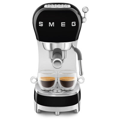 Cafetera Espresso Manual Smeg, Estilo años 50, 1350w, Negro, ECF02BLEU